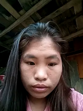 Luyen004 online show from March 25, 2026, 11:03 pm