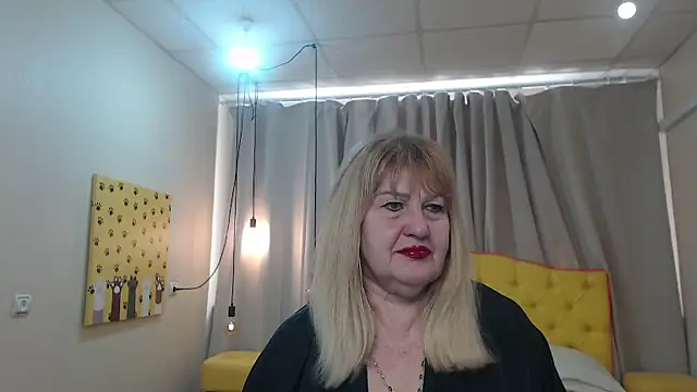 EmmaEllison online show from March 10, 2026, 7:12 am