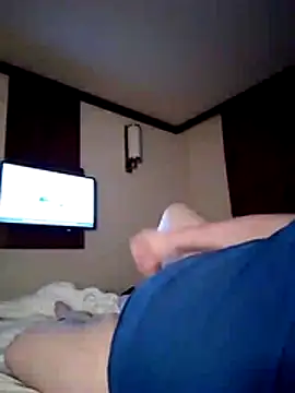 Snapshot of Yannor36 chatting on July 21, 2026, 9:05 pm Yannor36 online show from July 21, 2026, 9:05 pm