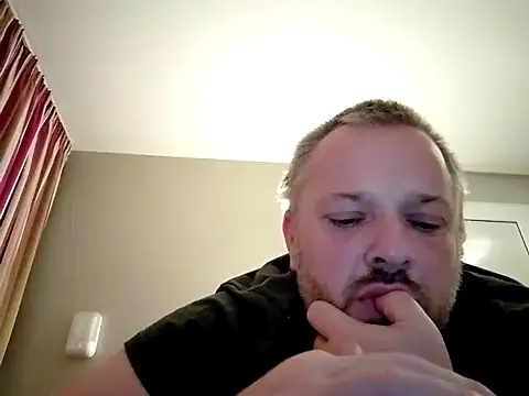 Snapshot of Yannor36 chatting on September 17, 2025, 10:23 pm Yannor36 online show from September 17, 2025, 10:23 pm