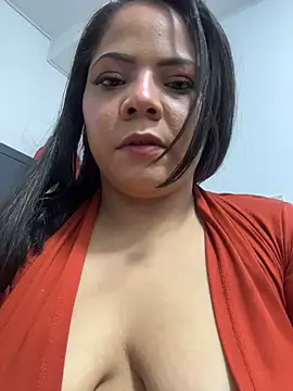 Snapshot of ROUSE_SINCLAIR chatting on December 18, 2025, 8:23 pm ROUSE SINCLAIR online show from December 18, 2025, 8:23 pm