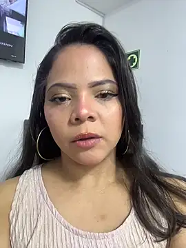 Snapshot of ROUSE_SINCLAIR chatting on November 30, 2025, 2:45 am ROUSE SINCLAIR online show from November 30, 2025, 2:45 am