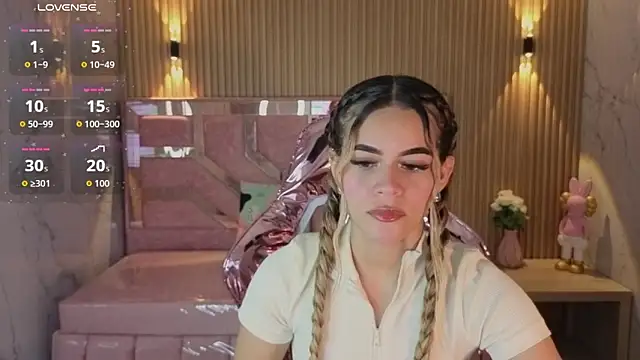 lilith4 s online show from March 25, 2026, 8:19 pm