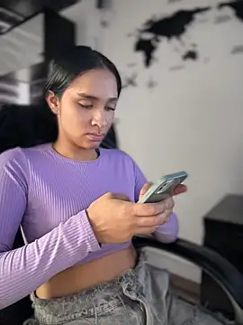 Snapshot of Isabella-Teen chatting on May 12, 2026, 1:17 pm Isabella-Teen online show from May 12, 2026, 1:17 pm