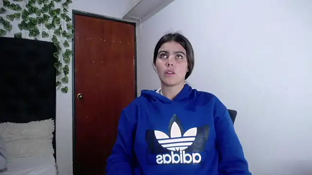 isabel 09 online show from November 5, 2025, 3:09 am