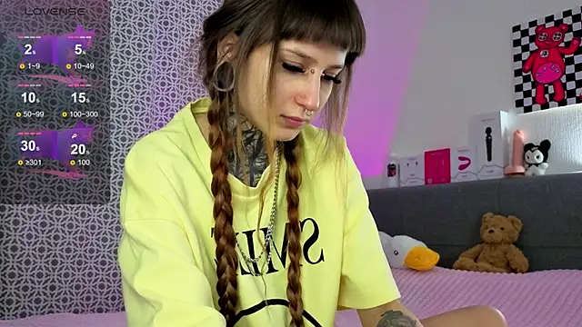 LilithPoison online show from January 17, 2026, 6:11 pm