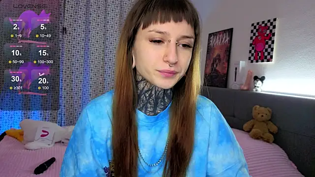 LilithPoison online show from December 5, 2025, 6:06 pm