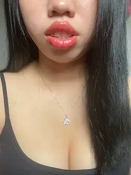 Rose-babyx online show from May 11, 2026, 2:13 am