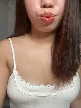 Rose-babyx online show from March 25, 2026, 2:44 am