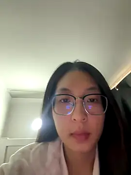 xiaobaimao6 online show from November 11, 2025, 3:51 pm