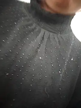 Aaisha-16 online show from January 6, 2026, 3:32 am