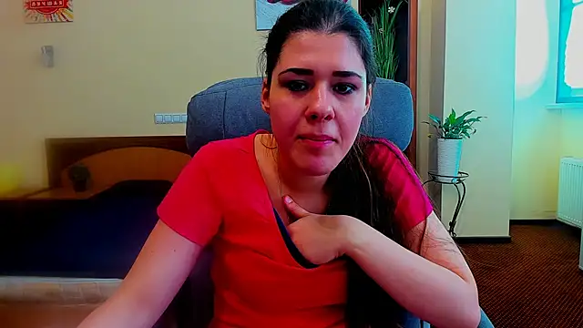 Joannia online show from November 2, 2025, 9:47 am