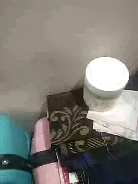 Love40777 online show from December 17, 2025, 6:24 pm