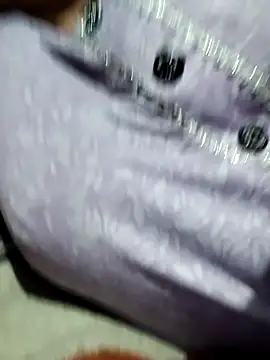 Snapshot of Mmm143 chatting on February 5, 2026, 6:15 pm Mmm143 online show from February 5, 2026, 6:15 pm