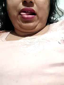 Snapshot of Mmm143 chatting on February 8, 2026, 2:42 am Mmm143 online show from February 8, 2026, 2:42 am