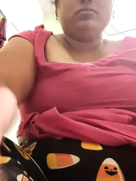 Mmm143 online show from April 4, 2026, 3:13 am