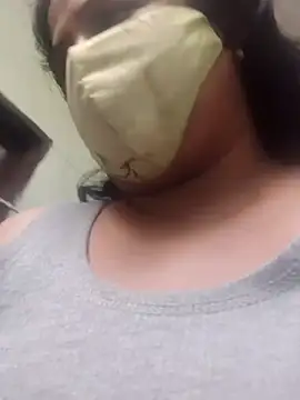 Mmm143 online show from November 19, 2025, 7:08 am