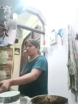 Snapshot of aliya-jaan71 chatting on March 25, 2026, 6:40 pm aliya-jaan71 online show from March 25, 2026, 6:40 pm