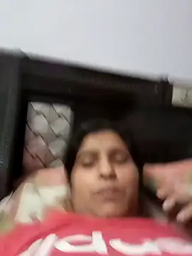 aliya-jaan71 online show from April 21, 2026, 11:06 am