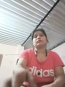 aliya-jaan71 online show from June 2, 2026, 7:14 pm
