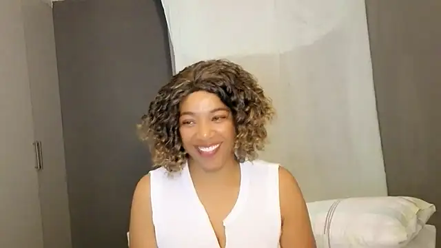 Lillyan N online show from February 25, 2026, 6:52 pm