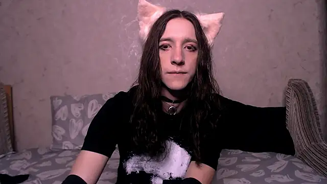 Snapshot of SilverMuse_ chatting on October 11, 2025, 1:50 am SilverMuse online show from October 11, 2025, 1:50 am