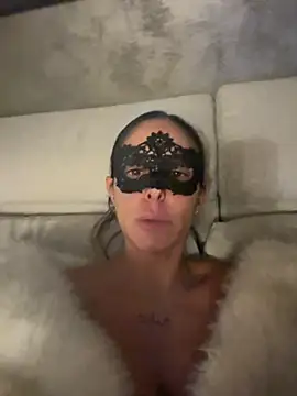 ainaht online show from November 21, 2025, 8:41 pm