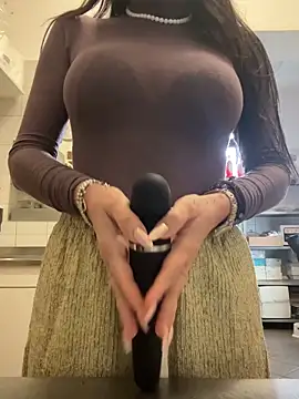 ainaht online show from March 3, 2026, 8:32 am