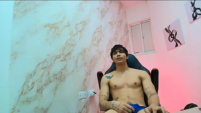 toji luxxer online show from December 13, 2025, 8:04 pm