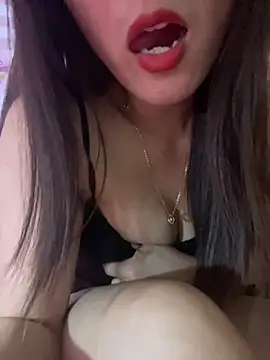 Moon pusy online show from April 2, 2026, 1:51 pm