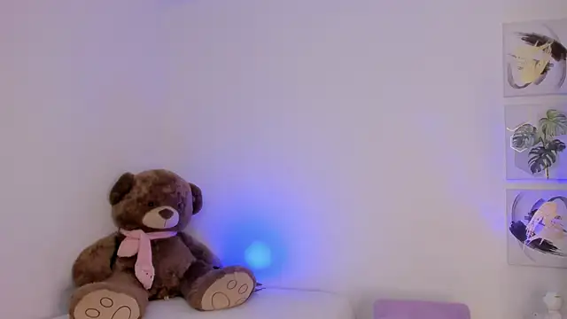 Susy spark online show from December 2, 2025, 11:50 pm