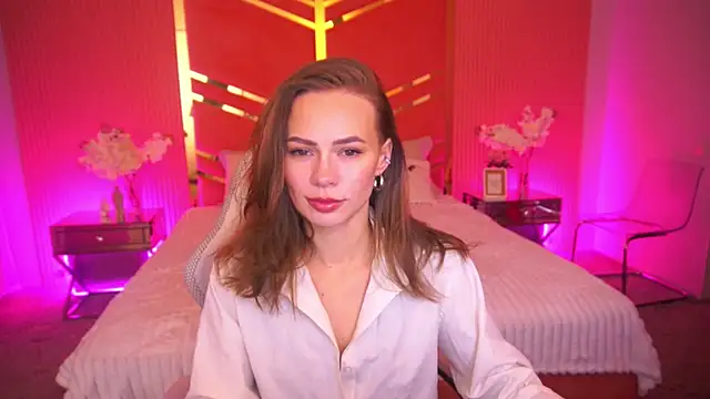 ShyySiren online show from November 1, 2025, 8:30 am