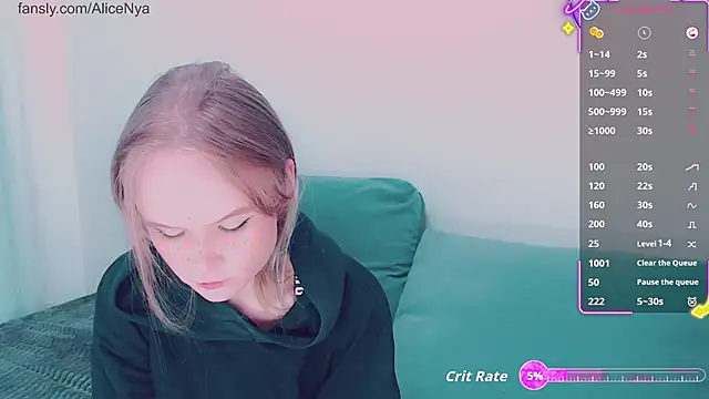 AliceNya cute online show from November 23, 2025, 3:38 am