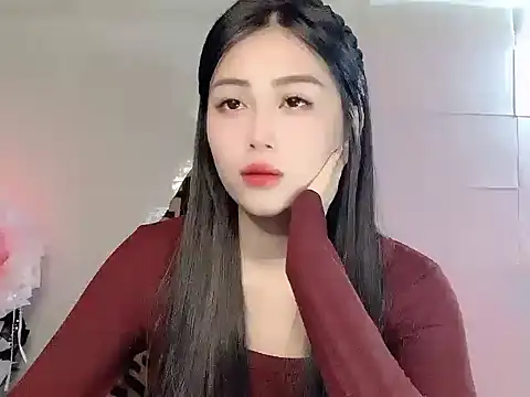 Lyly4757 online show from December 20, 2025, 10:45 pm