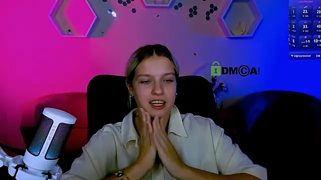 kaela spell  online show from November 28, 2025, 4:40 pm