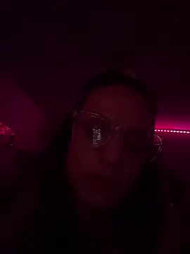 Snapshot of Texxaspearl chatting on December 20, 2025, 8:06 am Texxaspearl online show from December 20, 2025, 8:06 am