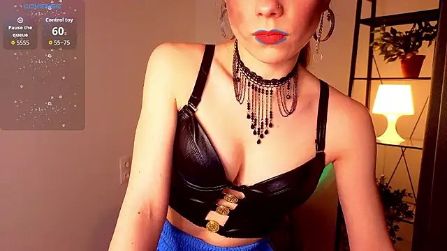 KarenSmitht online show from March 2, 2026, 4:14 pm