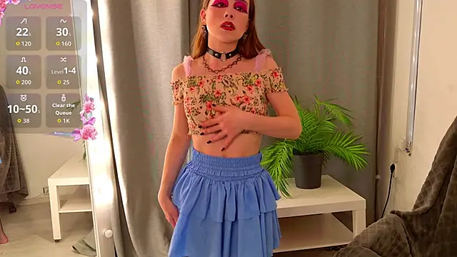 KarenSmitht online show from October 13, 2025, 3:57 pm