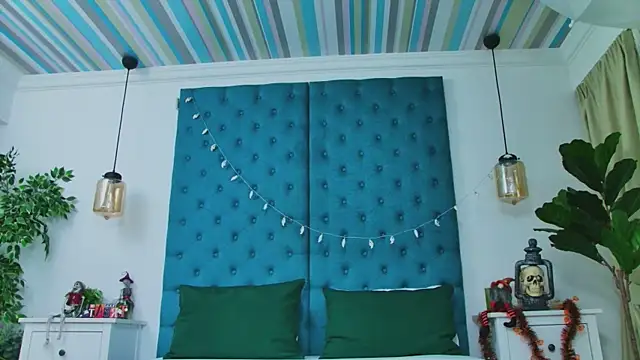 DesireeKeys online show from October 30, 2025, 4:55 am