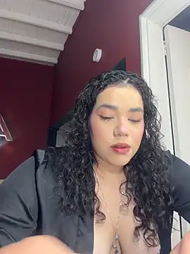 krisstenSantos online show from February 5, 2026, 3:19 pm