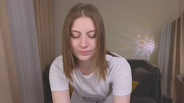 Pink Muse online show from November 18, 2025, 3:04 pm