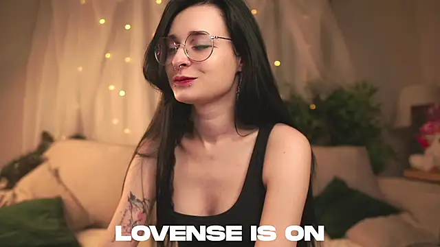 DarcyAspacio online show from February 1, 2026, 11:19 am