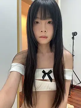 Snapshot of qiqi_x chatting on June 6, 2026, 1:05 pm qiqi x online show from June 6, 2026, 1:05 pm