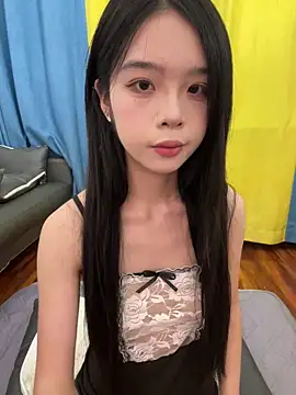 Snapshot of qiqi_x chatting on October 14, 2025, 2:28 pm qiqi x online show from October 14, 2025, 2:28 pm