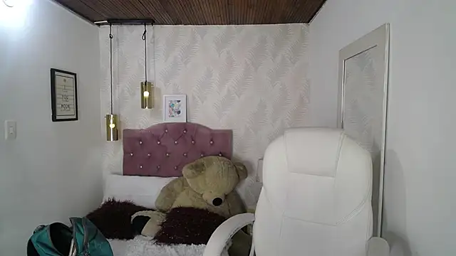 alllyson  online show from January 12, 2026, 7:31 pm