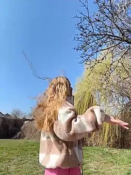 MilaMoone online show from March 22, 2026, 9:33 am