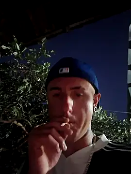 Snapshot of Bottz777 chatting on October 5, 2025, 9:38 pm Bottz777 online show from October 5, 2025, 9:38 pm