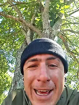 Snapshot of Bottz777 chatting on November 11, 2025, 12:11 pm Bottz777 online show from November 11, 2025, 12:11 pm