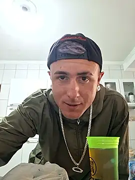 Snapshot of Bottz777 chatting on October 9, 2025, 4:18 pm Bottz777 online show from October 9, 2025, 4:18 pm