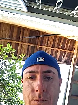 Snapshot of Bottz777 chatting on December 1, 2025, 6:42 pm Bottz777 online show from December 1, 2025, 6:42 pm